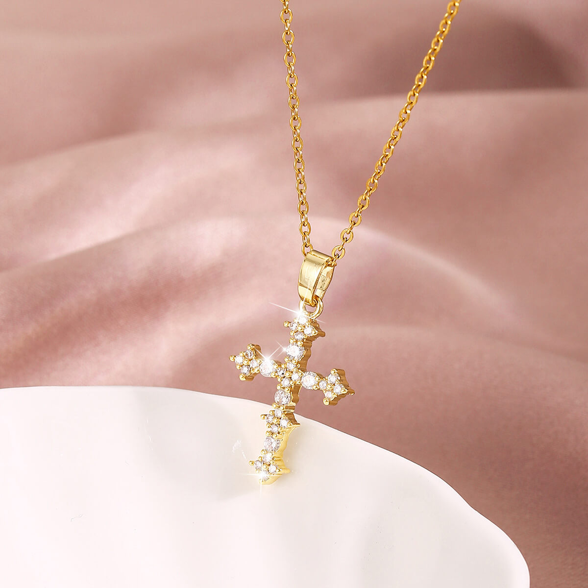 copper inlaid zircon cross vintage alloy necklace for women copper inlaid zircon cross vintage alloy necklace for women